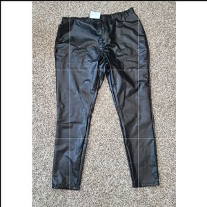 Brand new, plus size leggings from Shein. 3x. Black.